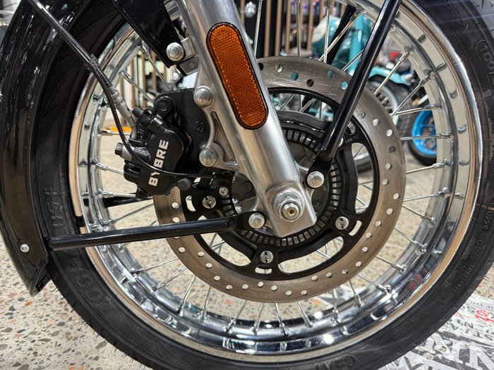 2025 Royal Enfield BULLET 350