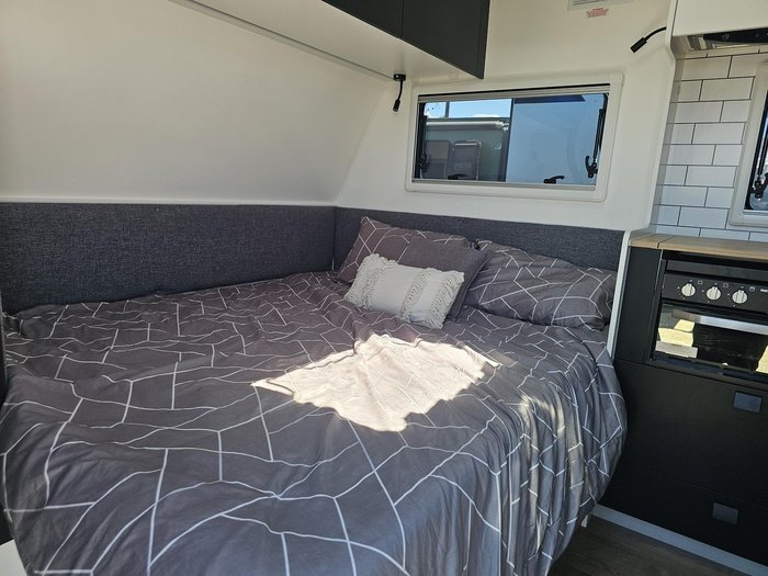 2025 New Age Caravans Manta Ray Mr15e Esc My25.5