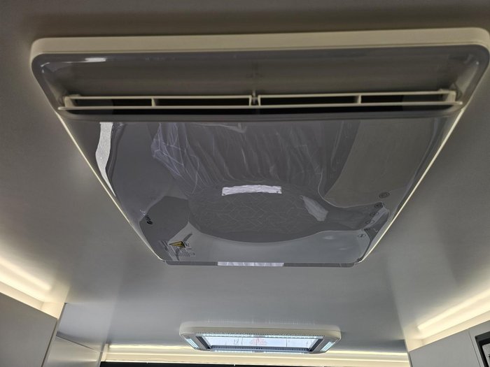 2025 New Age Caravans Manta Ray Mr15e Esc My25.5