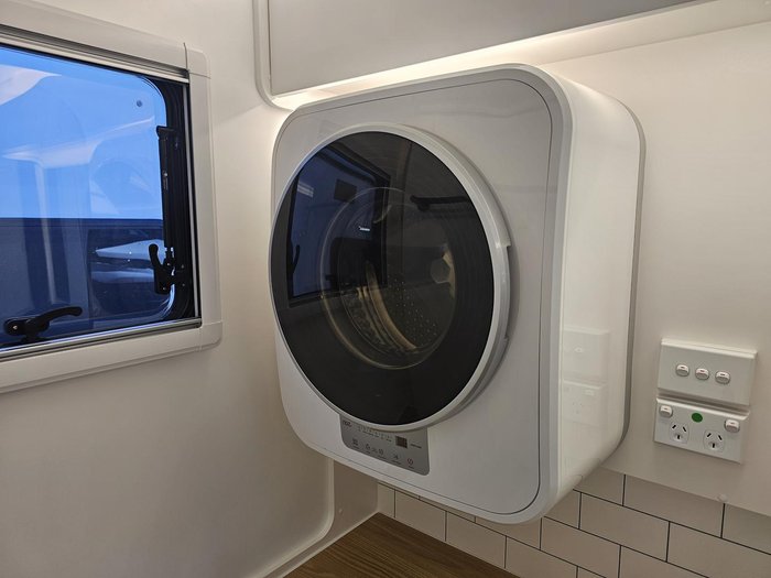 2025 New Age Caravans Manta Ray Mr15e Esc My25.5