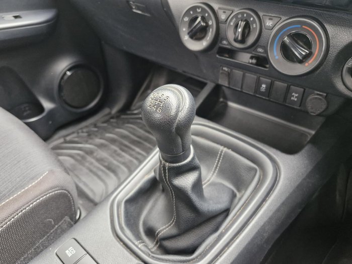 2020 Toyota Hilux SR