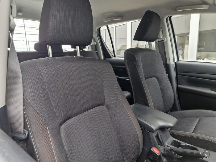 2020 Toyota Hilux SR