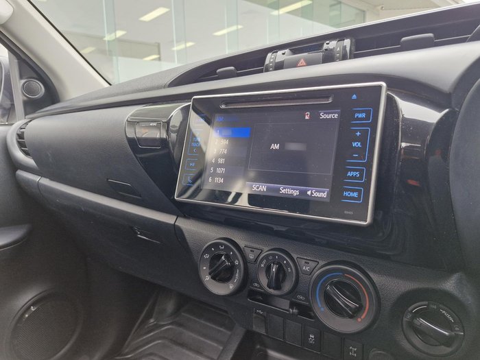 2020 Toyota Hilux SR