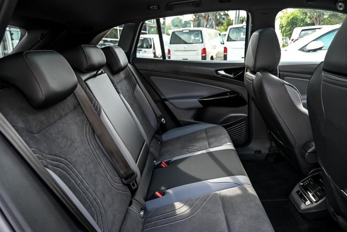 2025 Volkswagen ID.4 Pro