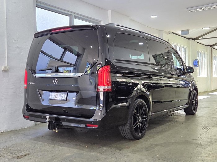 2022 Mercedes-Benz V-Class V300 d AMG Avantgarde