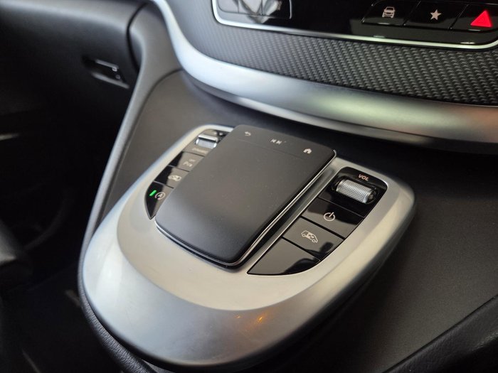 2022 Mercedes-Benz V-Class V300 d AMG Avantgarde