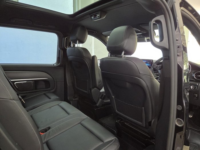 2022 Mercedes-Benz V-Class V300 d AMG Avantgarde