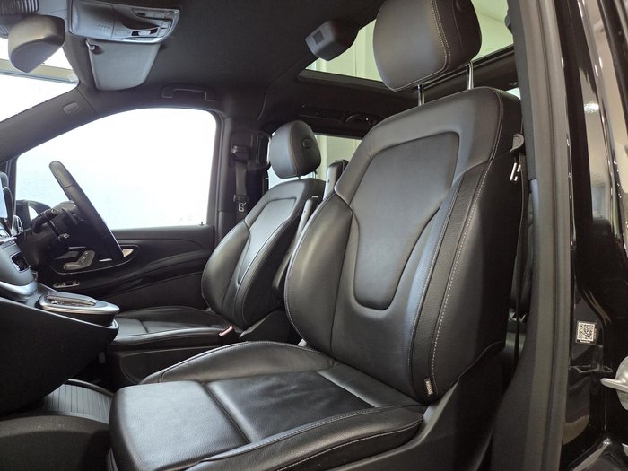 2022 Mercedes-Benz V-Class V300 d AMG Avantgarde