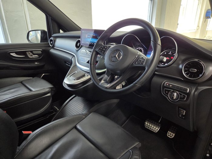2022 Mercedes-Benz V-Class V300 d AMG Avantgarde