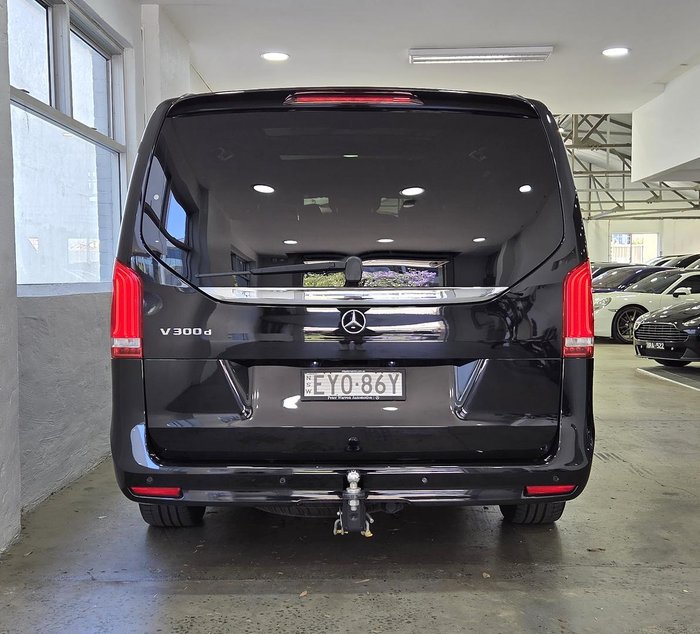 2022 Mercedes-Benz V-Class V300 d AMG Avantgarde