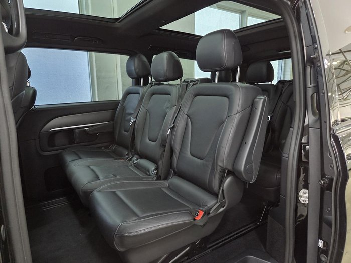 2022 Mercedes-Benz V-Class V300 d AMG Avantgarde