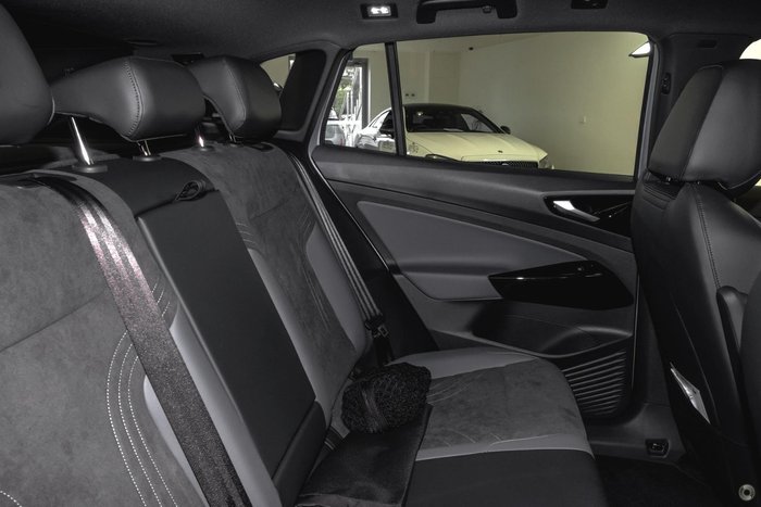 2025 Volkswagen ID.4 Pro