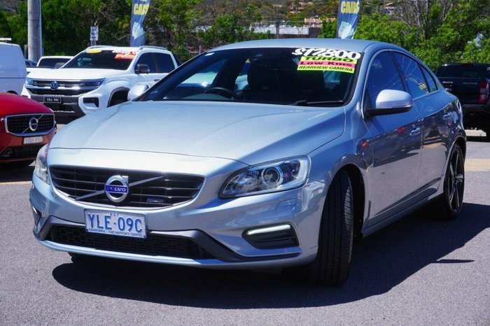 2015 Volvo S60 T5 R-Design