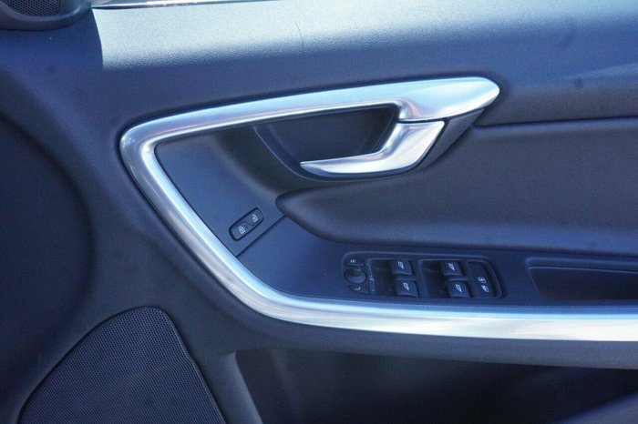 2015 Volvo S60 T5 R-Design