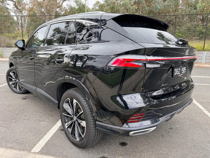 2025 MG HS Essence AS33 MY25 Black Pearl