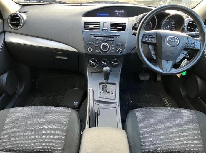 2013 Mazda 3 Neo