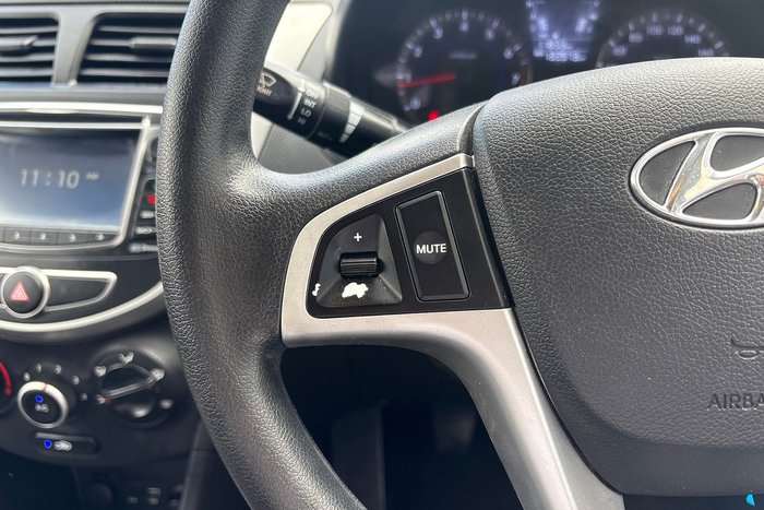 2014 Hyundai Accent Active