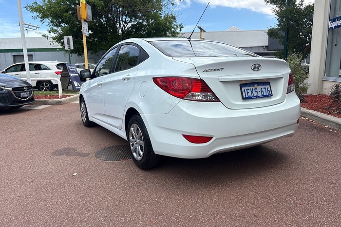 2014 Hyundai Accent Active