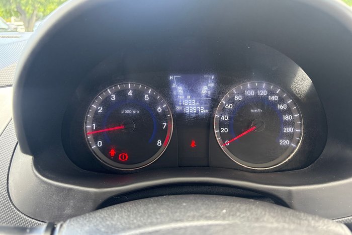 2014 Hyundai Accent Active