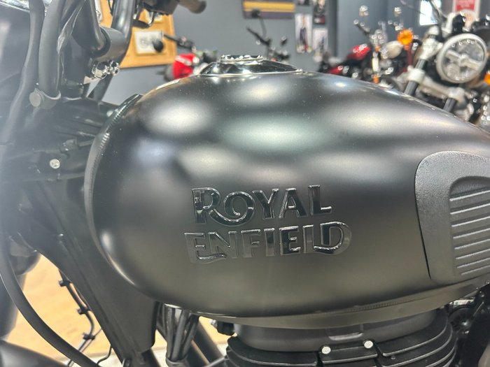 2025 Royal Enfield CLASSIC 350 DARK STEALTH BLACK