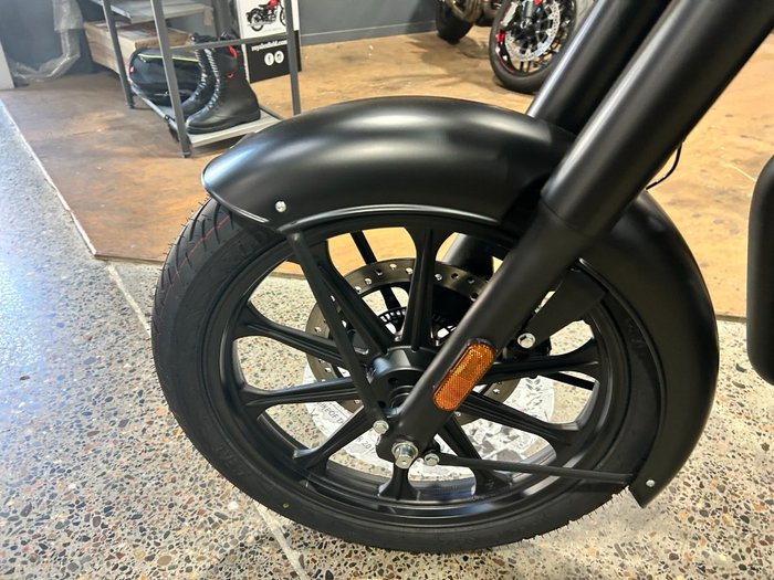 2025 Royal Enfield CLASSIC 350 DARK STEALTH BLACK