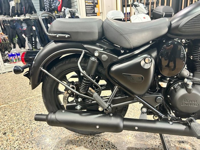 2025 Royal Enfield CLASSIC 350 DARK STEALTH BLACK