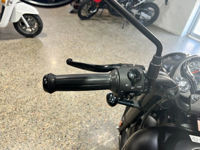 2025 Royal Enfield CLASSIC 350 DARK STEALTH BLACK