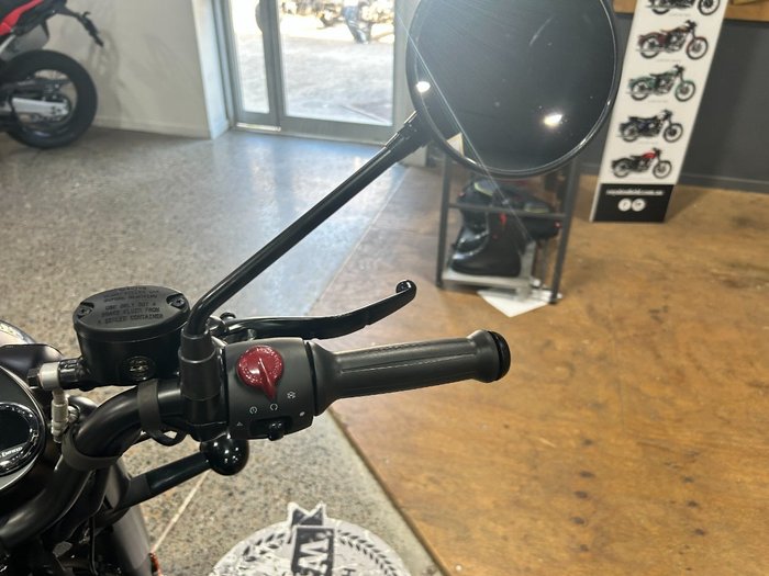 2025 Royal Enfield CLASSIC 350 DARK STEALTH BLACK