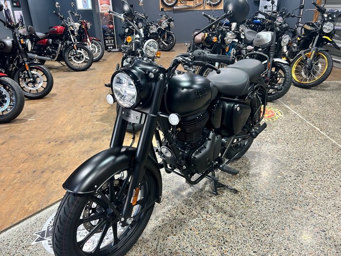 2025 Royal Enfield CLASSIC 350 DARK STEALTH BLACK