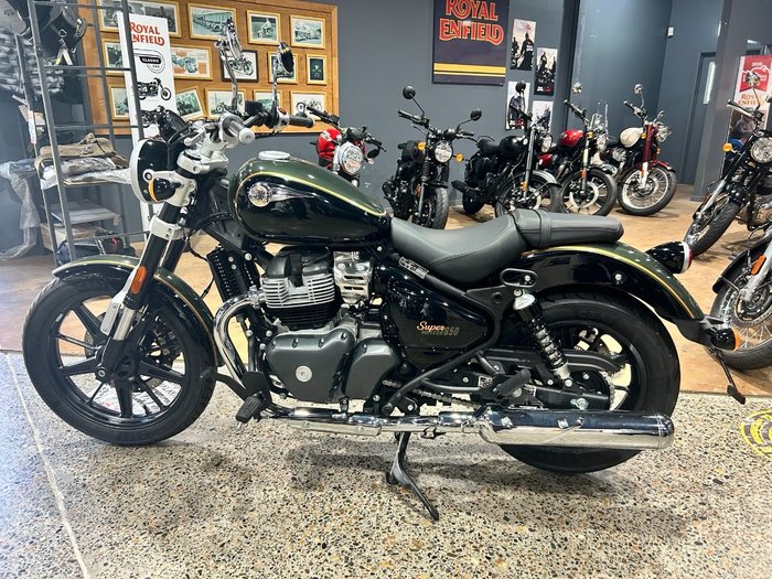 2025 Royal Enfield SUPER METEOR 650 Interstellar Green