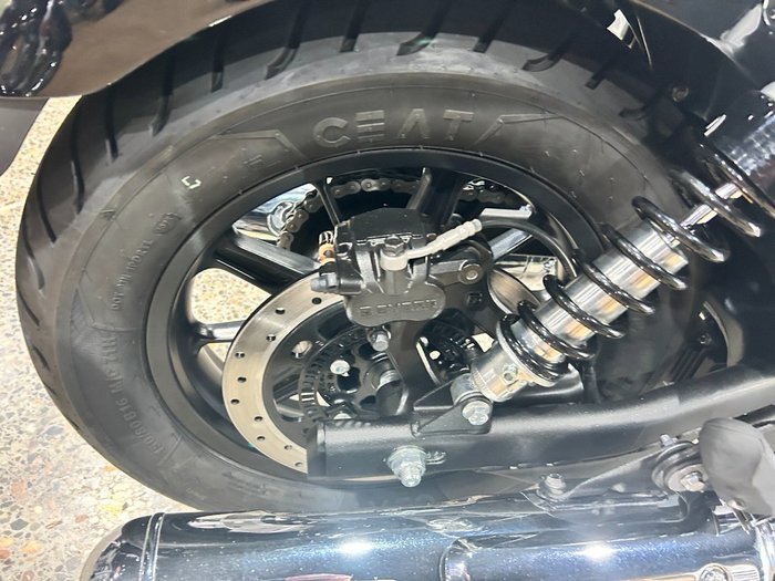 2025 Royal Enfield SUPER METEOR 650 Interstellar Green