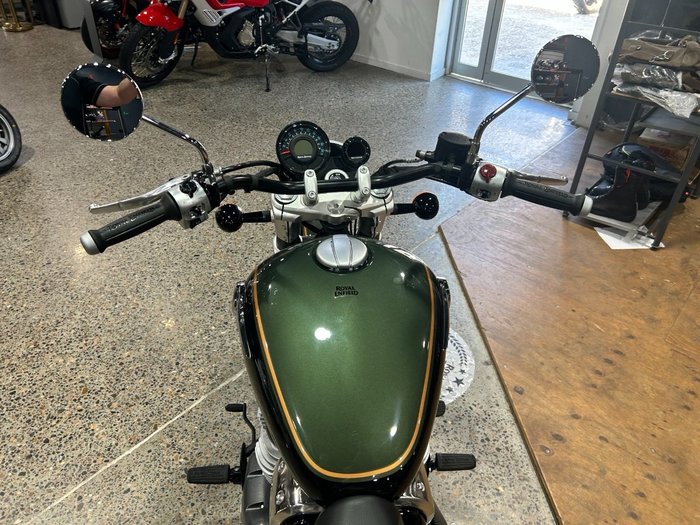 2025 Royal Enfield SUPER METEOR 650 Interstellar Green