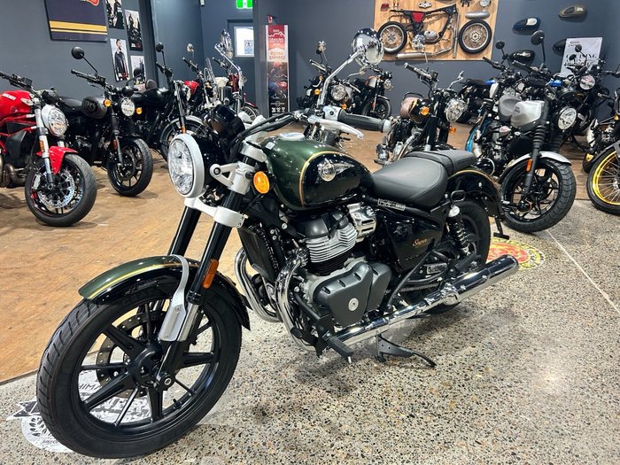 2025 Royal Enfield SUPER METEOR 650 Interstellar Green