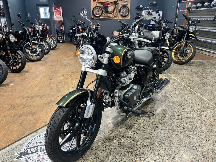 2025 Royal Enfield SUPER METEOR 650 Interstellar Green