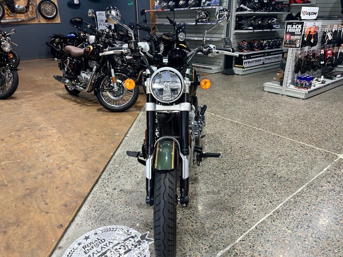 2025 Royal Enfield SUPER METEOR 650 Interstellar Green