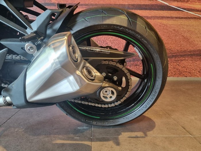 2025 Kawasaki Z1000 ABS Z Green