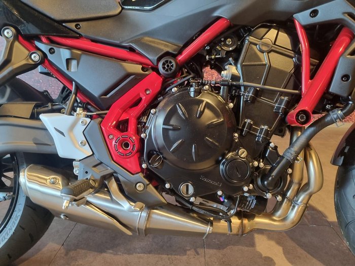 2025 Kawasaki Z650L (LAMS) Z Red