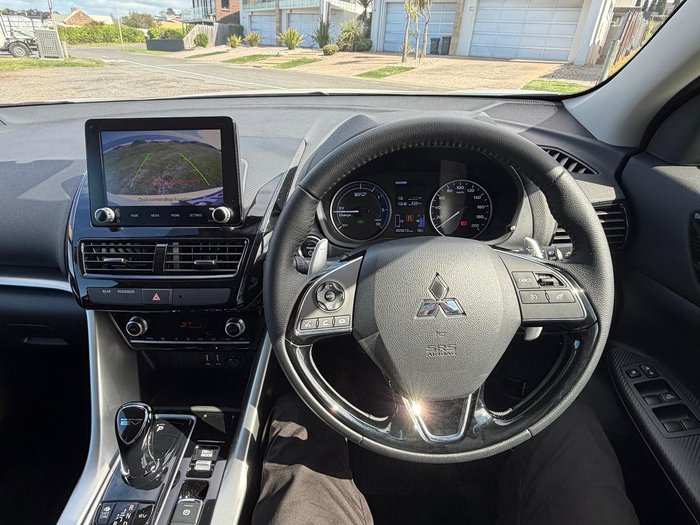 2024 Mitsubishi Eclipse Cross PHEV ES