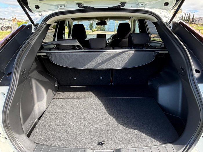 2024 Mitsubishi Eclipse Cross PHEV ES