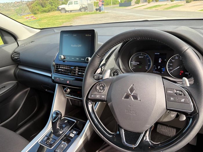 2024 Mitsubishi Eclipse Cross PHEV ES