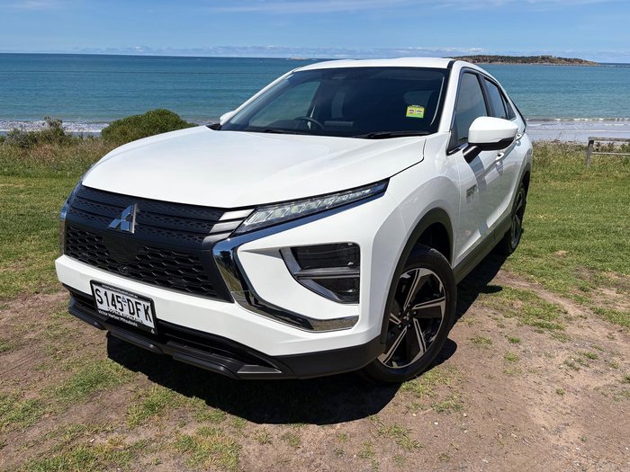 2024 Mitsubishi Eclipse Cross PHEV ES