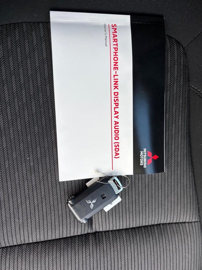 2024 Mitsubishi Eclipse Cross PHEV ES