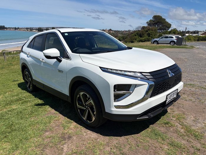 2024 Mitsubishi Eclipse Cross PHEV ES