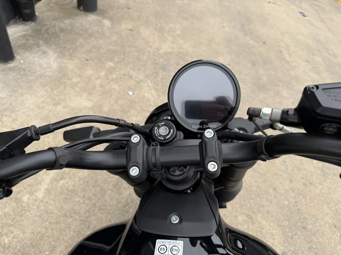 2025 Royal Enfield (see Also Enfiel GUERILLA 450