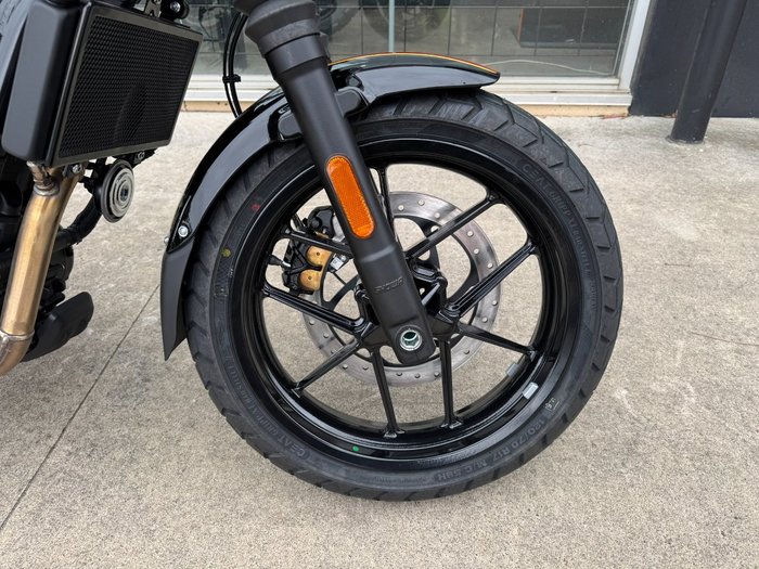 2025 Royal Enfield (see Also Enfiel GUERILLA 450