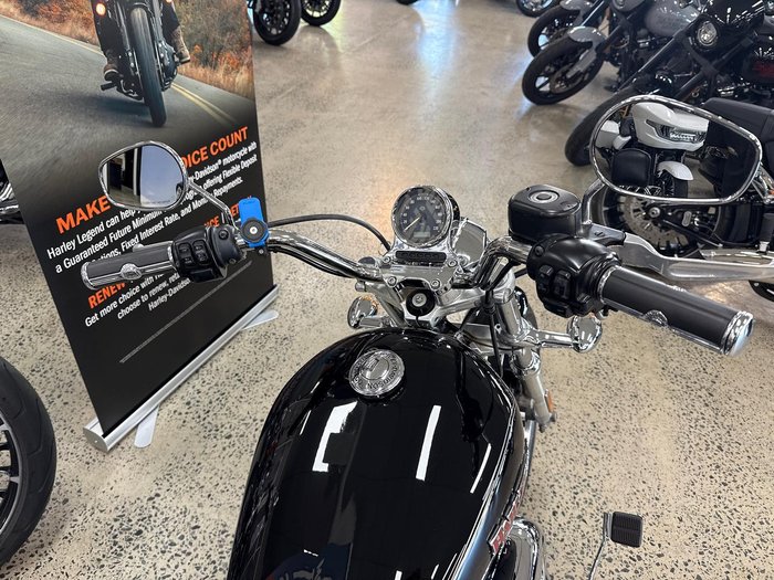 2014 Harley-Davidson SuperLow 1200T (XL1200T) Sportster Black