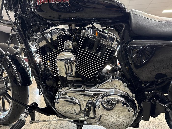 2014 Harley-Davidson SuperLow 1200T (XL1200T) Sportster Black