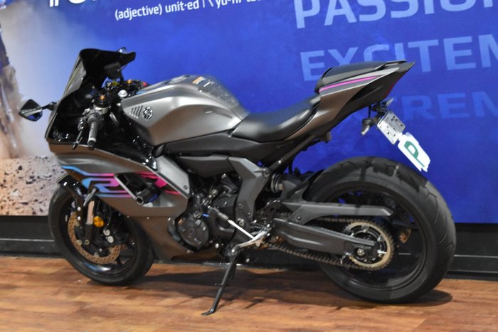 2024 Yamaha YZF-R7LA Grey