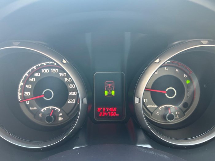 2013 Mitsubishi Pajero VR-X