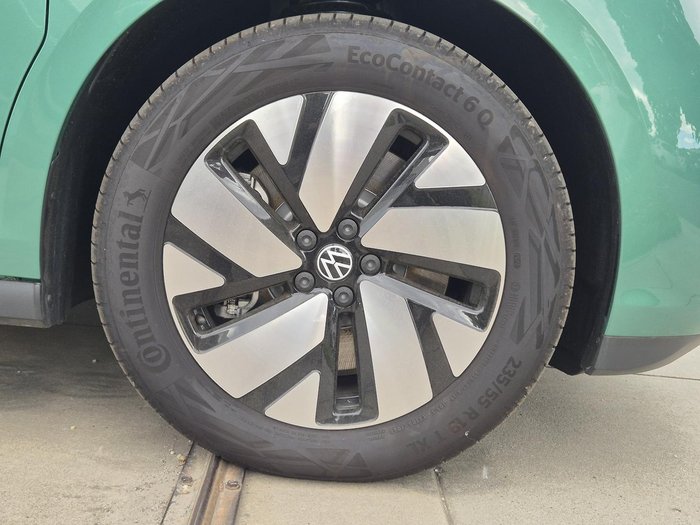 2024 Volkswagen ID. Buzz Pro BEV560